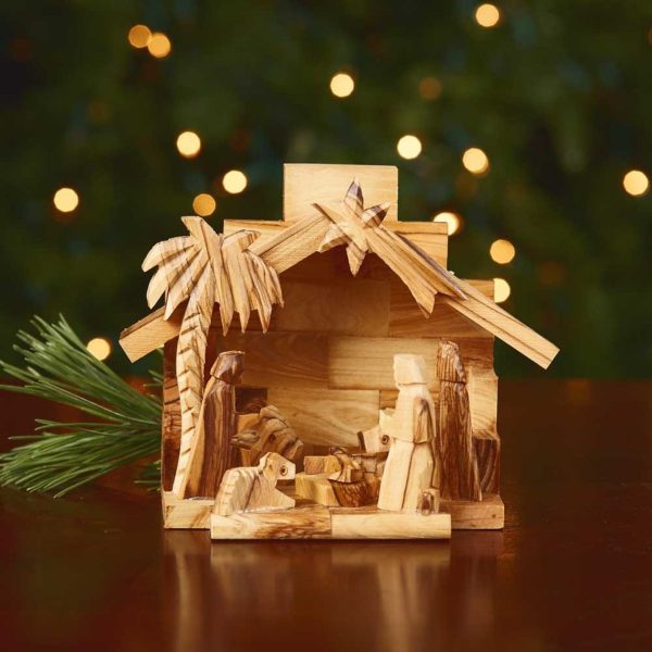 Olive Wood Nativity and Creche Fashion