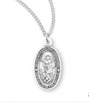 St Michael High Profile SS Small Oval Necklace For Sale